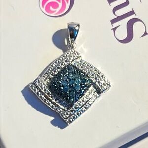 DK 925 Elegant Blue and Silver Pendant